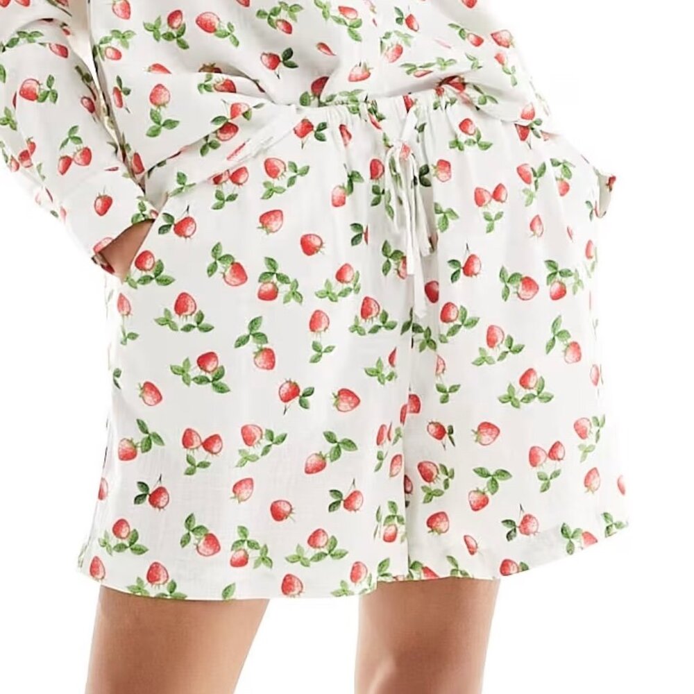 ASOS Strawberry Print Pull On Short with Linen